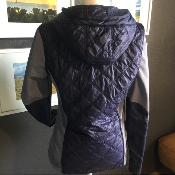 Athleta Aries Jacket Size: M EUC - Picture 3 of 10